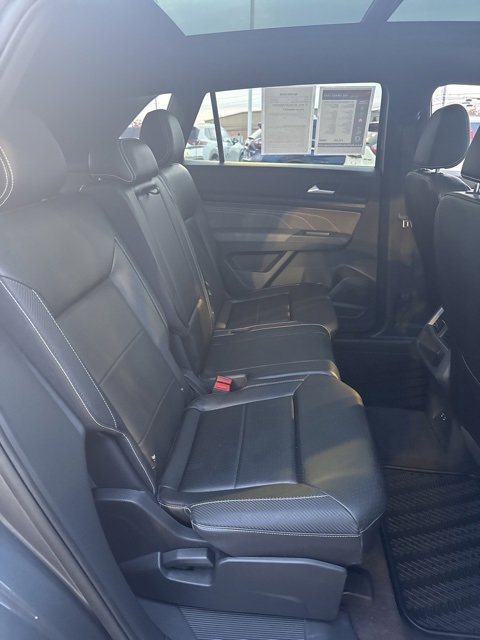 Used 2021 Volkswagen Atlas Cross Sport SEL image 16