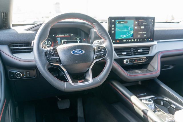 Used 2025 Ford Explorer ST image 16