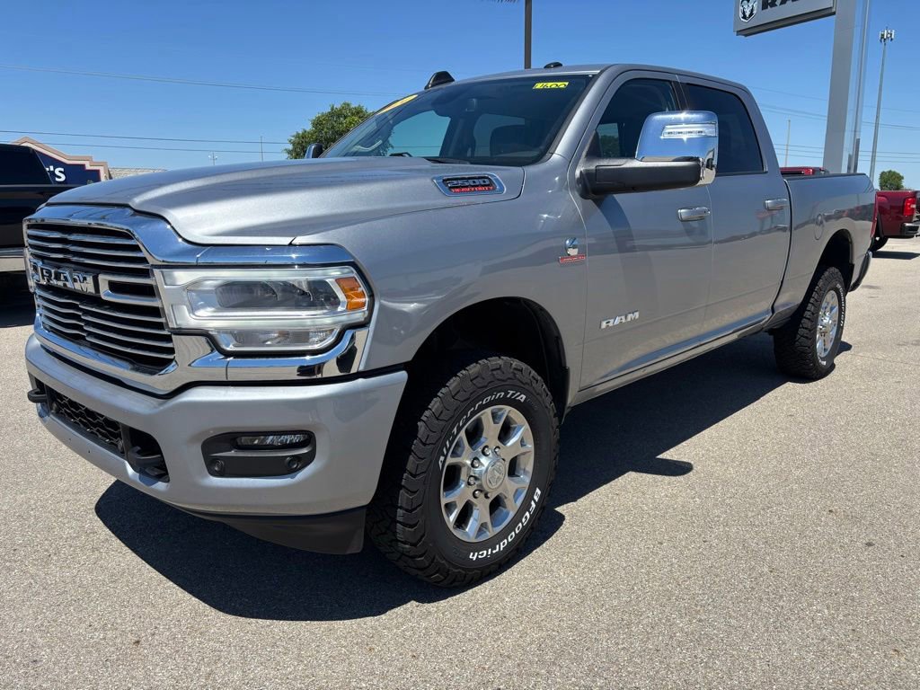 Used 2024 RAM 2500 Laramie AWD/4WD image 3