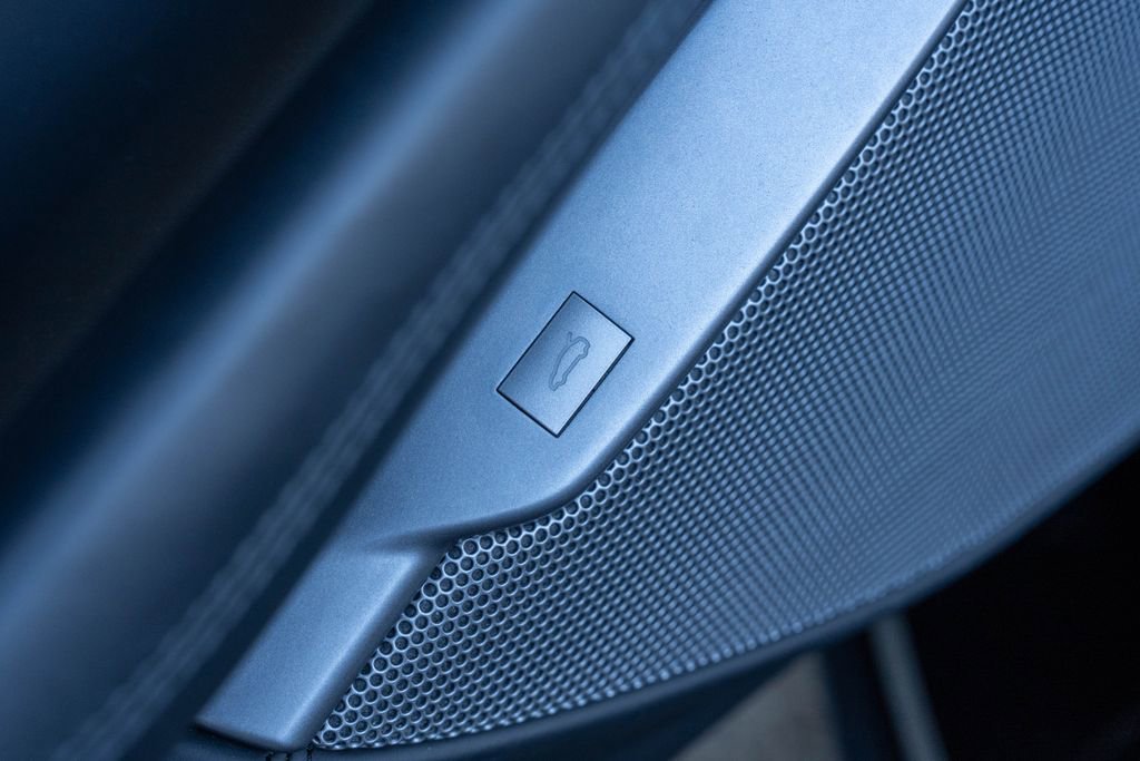 Used 2019 Ferrari Portofino image 27