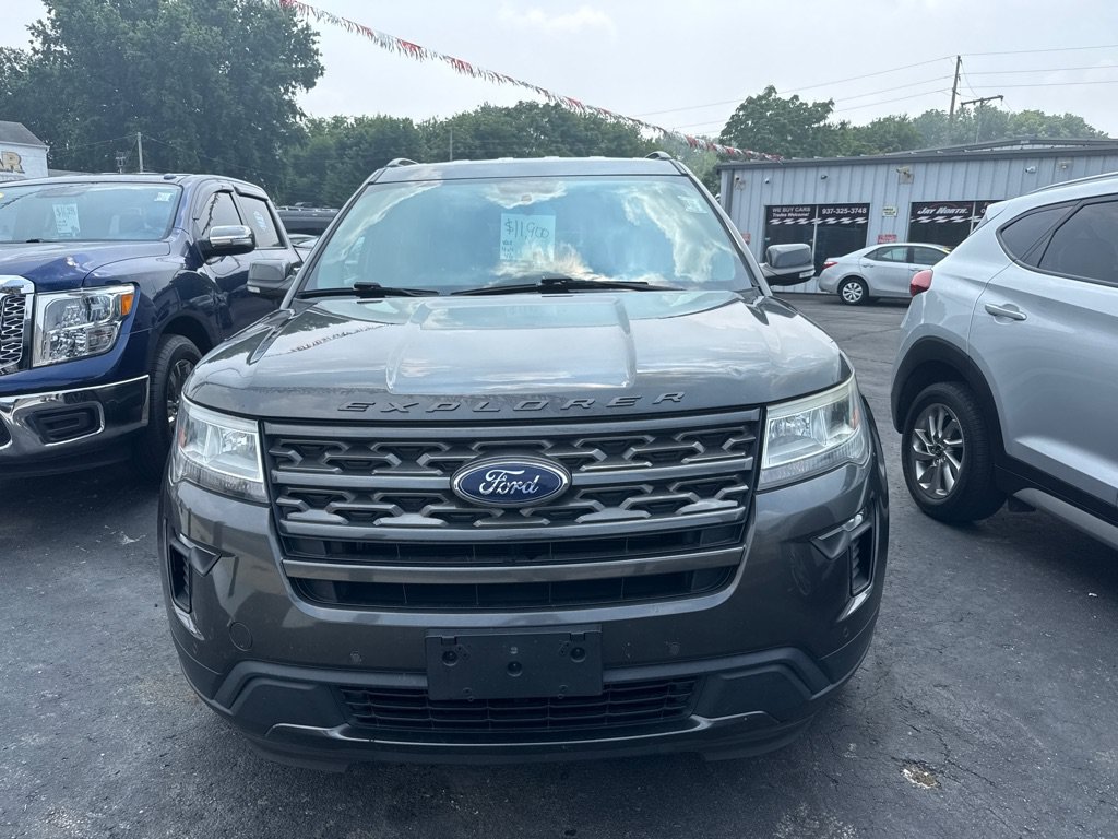 Used 2018 Ford Explorer XLT w/ Equipment Group 202A AWD/4WD image 2