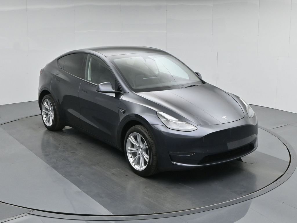 Used 2024 Tesla Model Y Long Range image 35