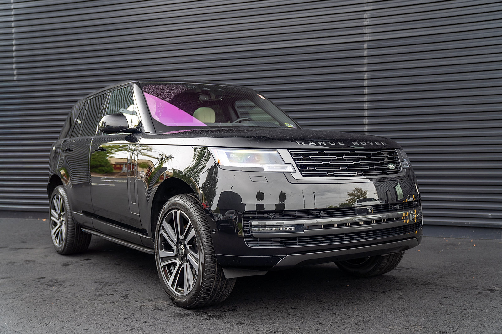 Used 2023 Land Rover Range Rover SE AWD/4WD image 25