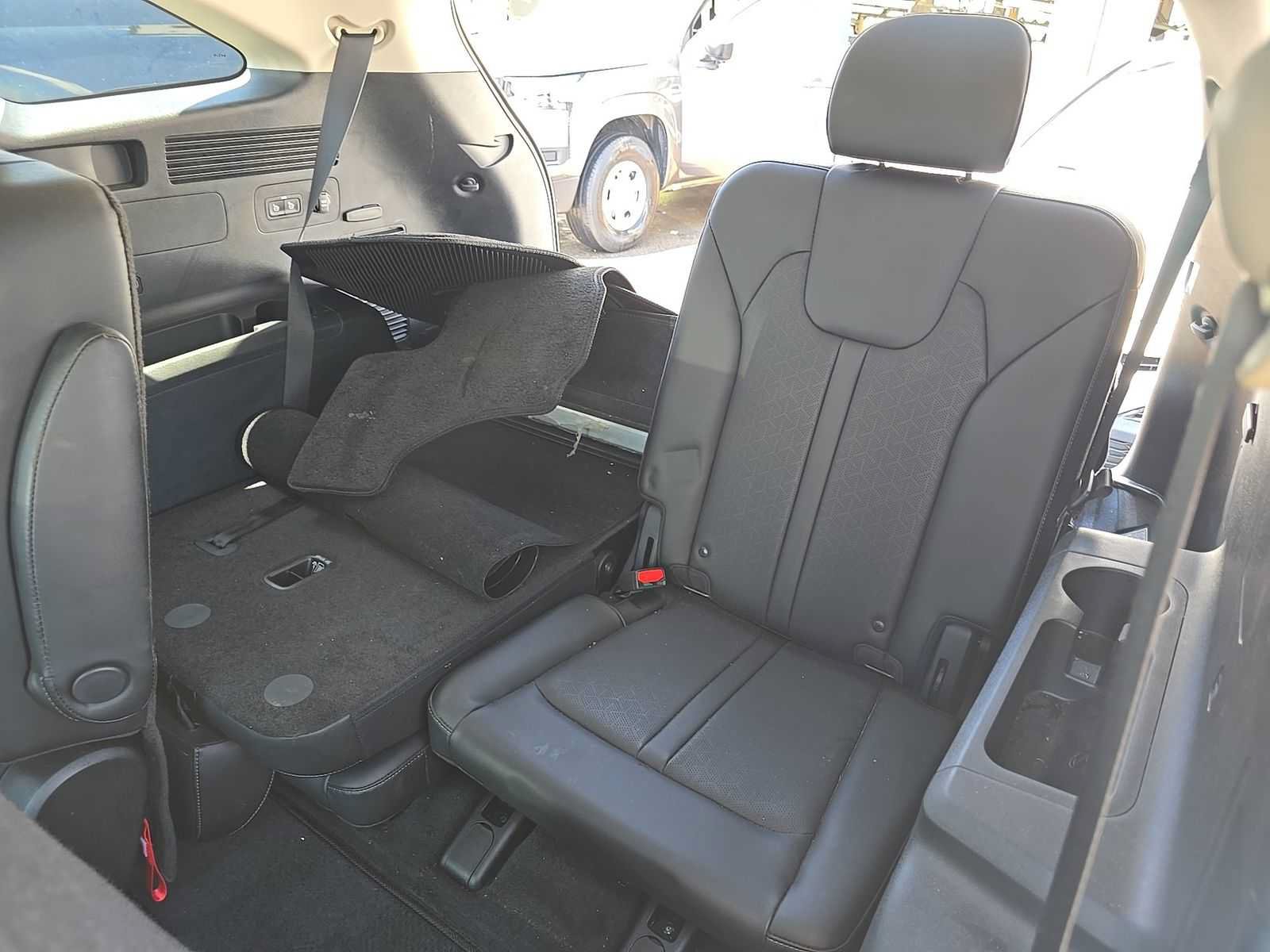 Used 2023 Kia Sorento SX AWD/4WD image 13