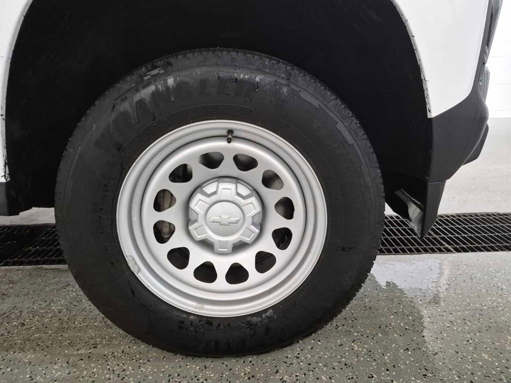 Used 2024 Chevrolet Colorado W/T image 26