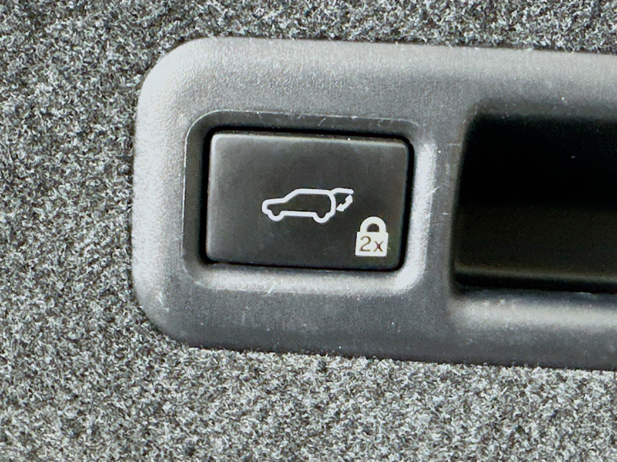 Used 2018 Lexus RX 350L FWD image 32