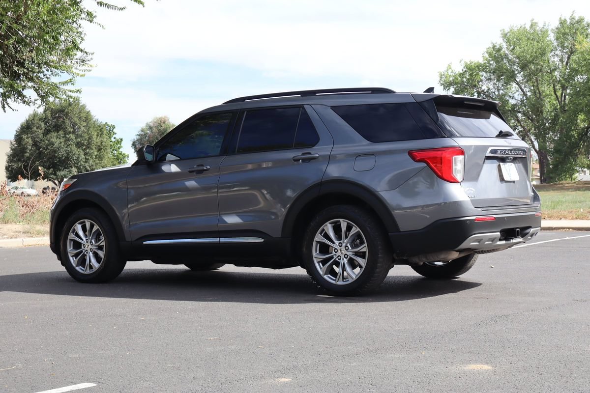 Used 2021 Ford Explorer XLT w/ Equipment Group 202A AWD/4WD image 7