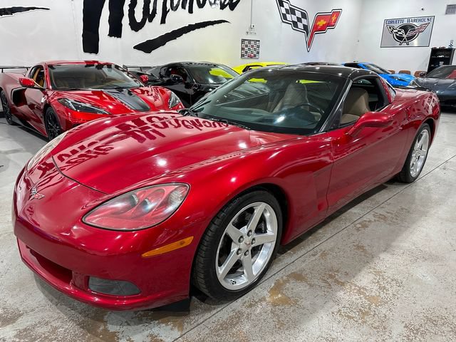Used 2005 Chevrolet Corvette Coupe w/ Preferred Equipment Group RWD image 24