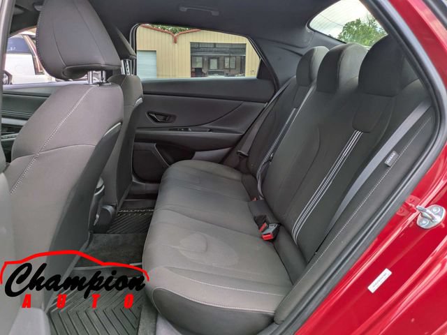 Used 2025 Hyundai Elantra Sport FWD image 16