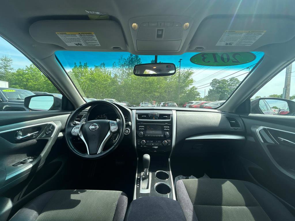 Used 2013 Nissan Altima 3.5 SV image 12