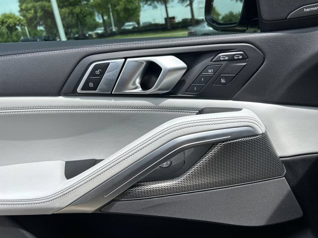 Used 2023 BMW X6 xDrive40i w/ M Sport Package AWD/4WD image 18