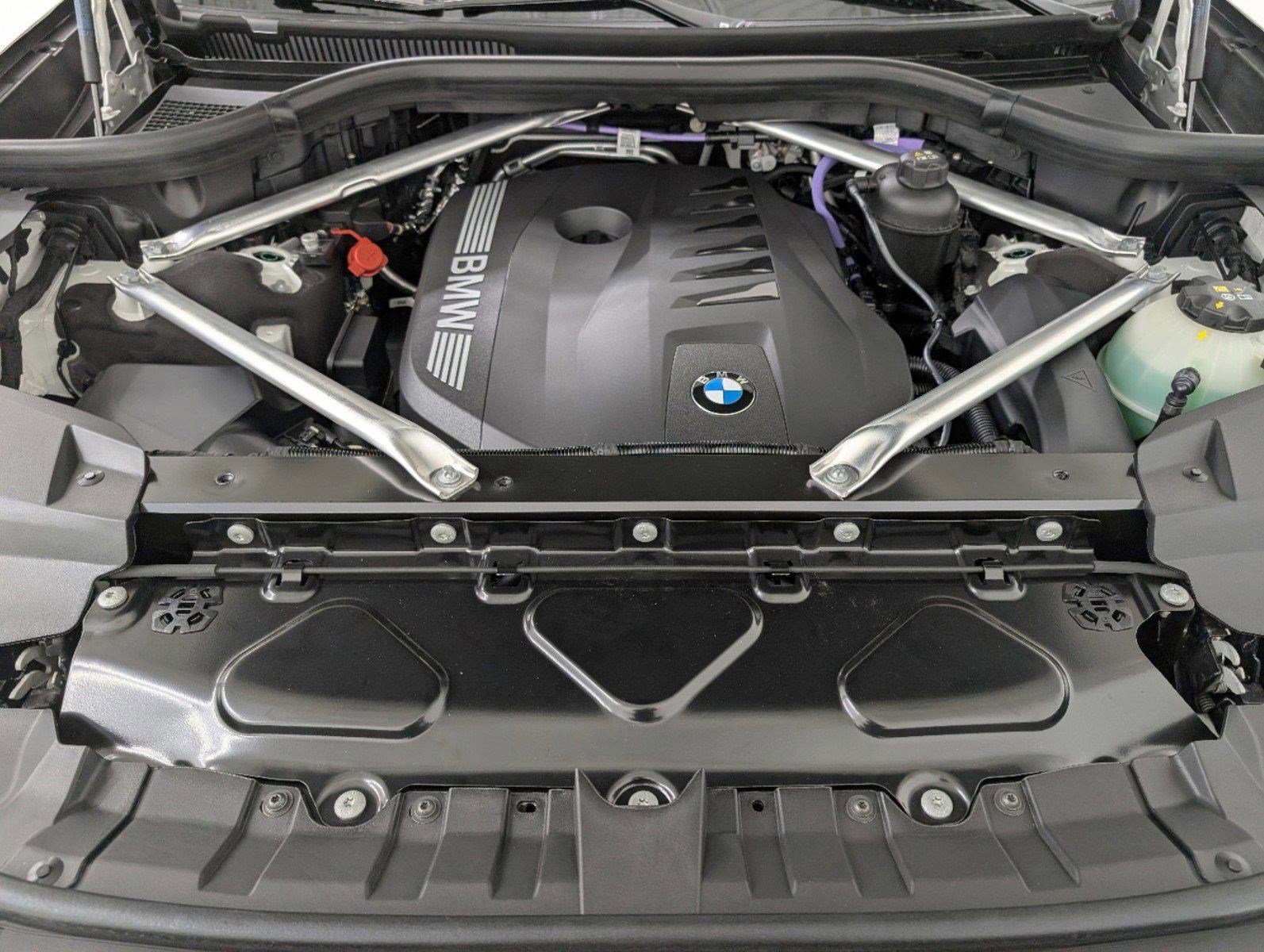 Used 2025 BMW X7 xDrive40i w/ Premium Package image 26