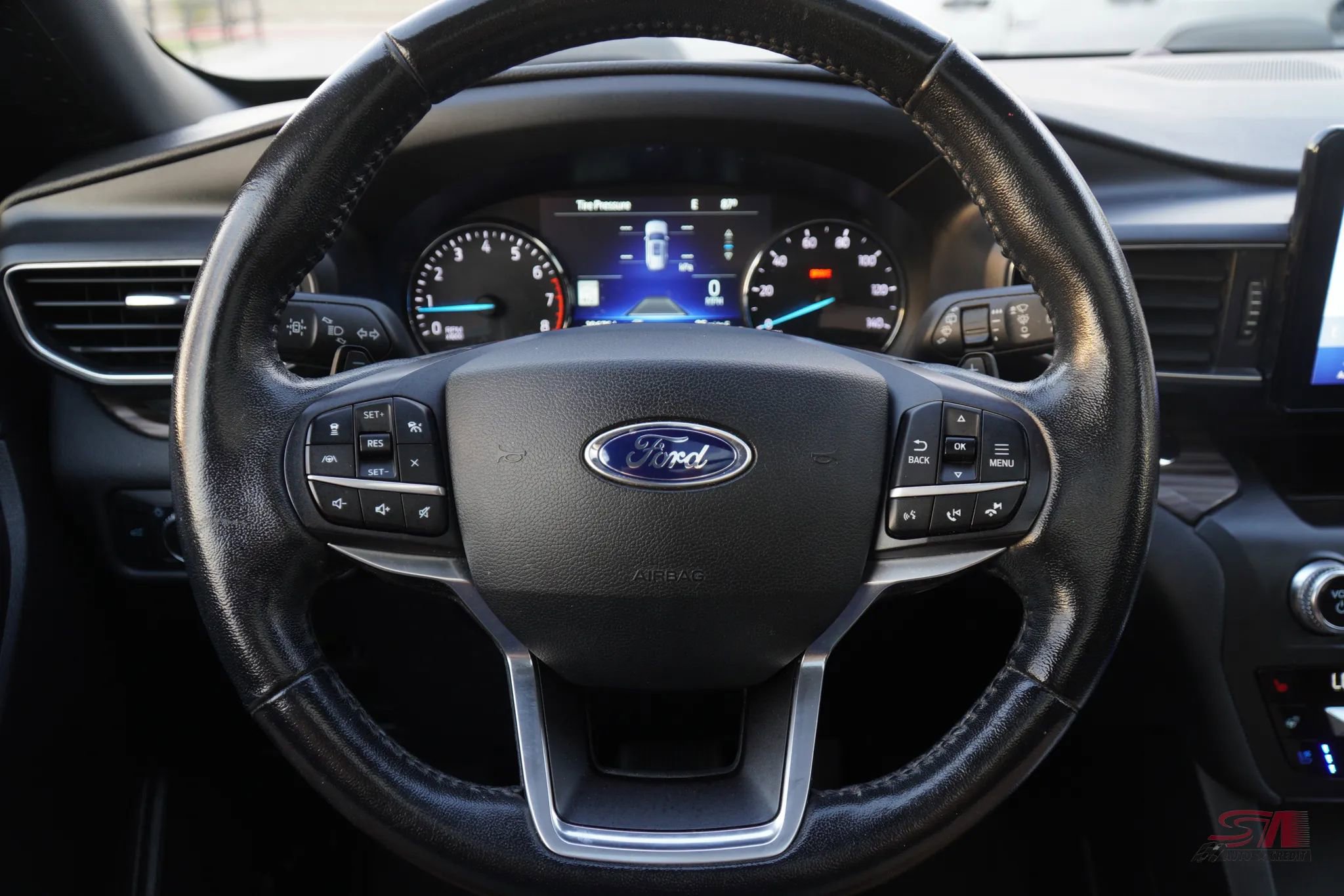 Used 2020 Ford Explorer Limited w/ Class III Trailer Tow Package image 29