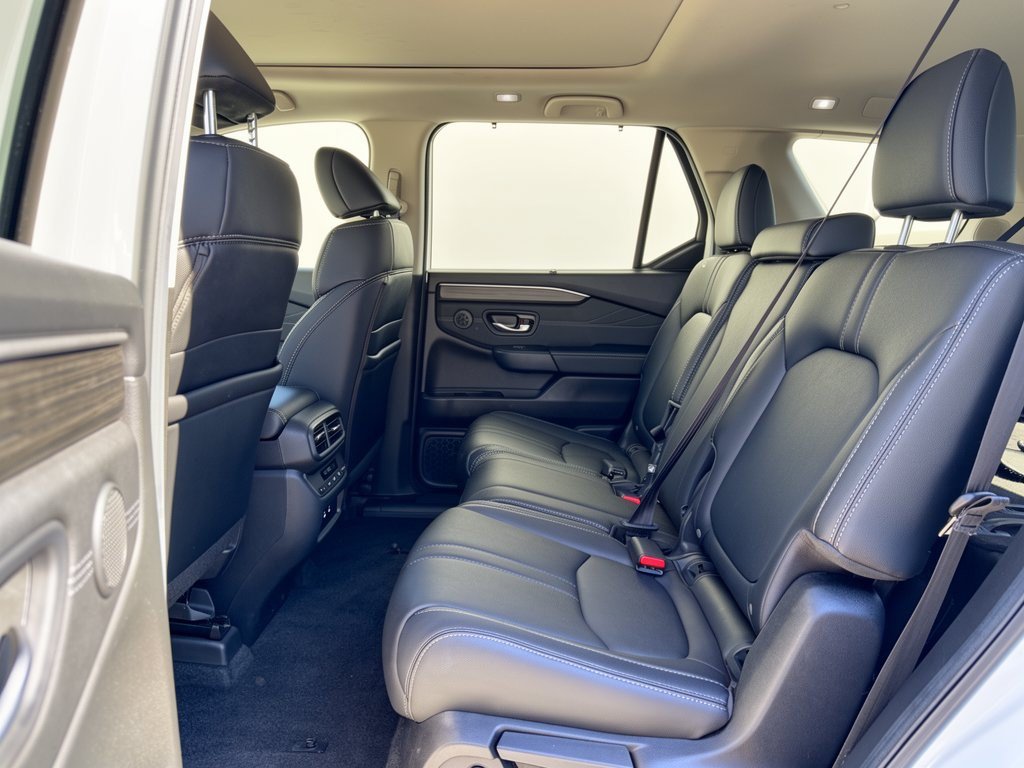 Used 2026 Honda Pilot Touring image 25