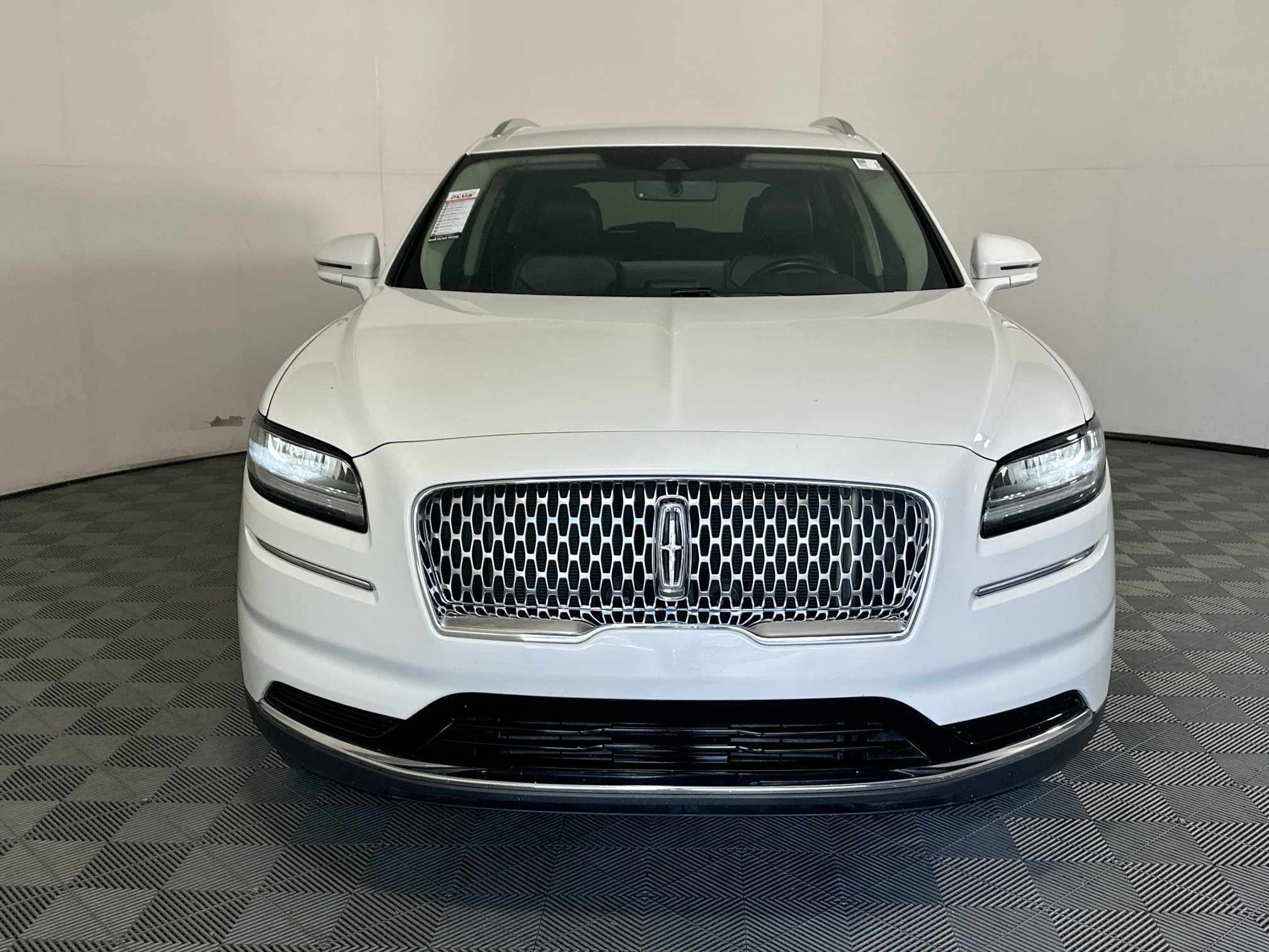 Used 2023 Lincoln Nautilus AWD w/ Premium Package image 8