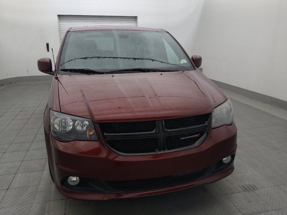 Used 2019 Dodge Grand Caravan SXT w/ Blacktop Package FWD image 13