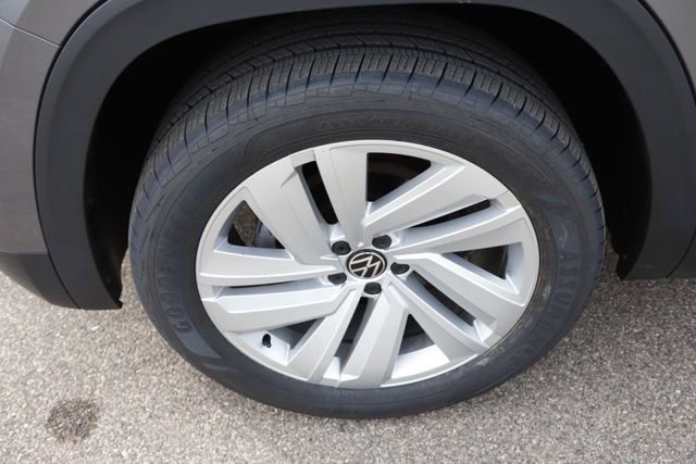 Used 2022 Volkswagen Atlas Cross Sport SE image 13