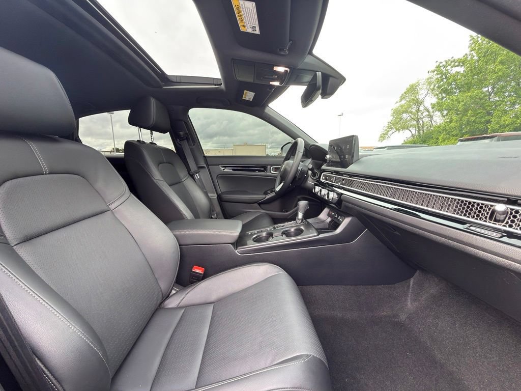 Used 2025 Honda Civic Sport Touring image 14