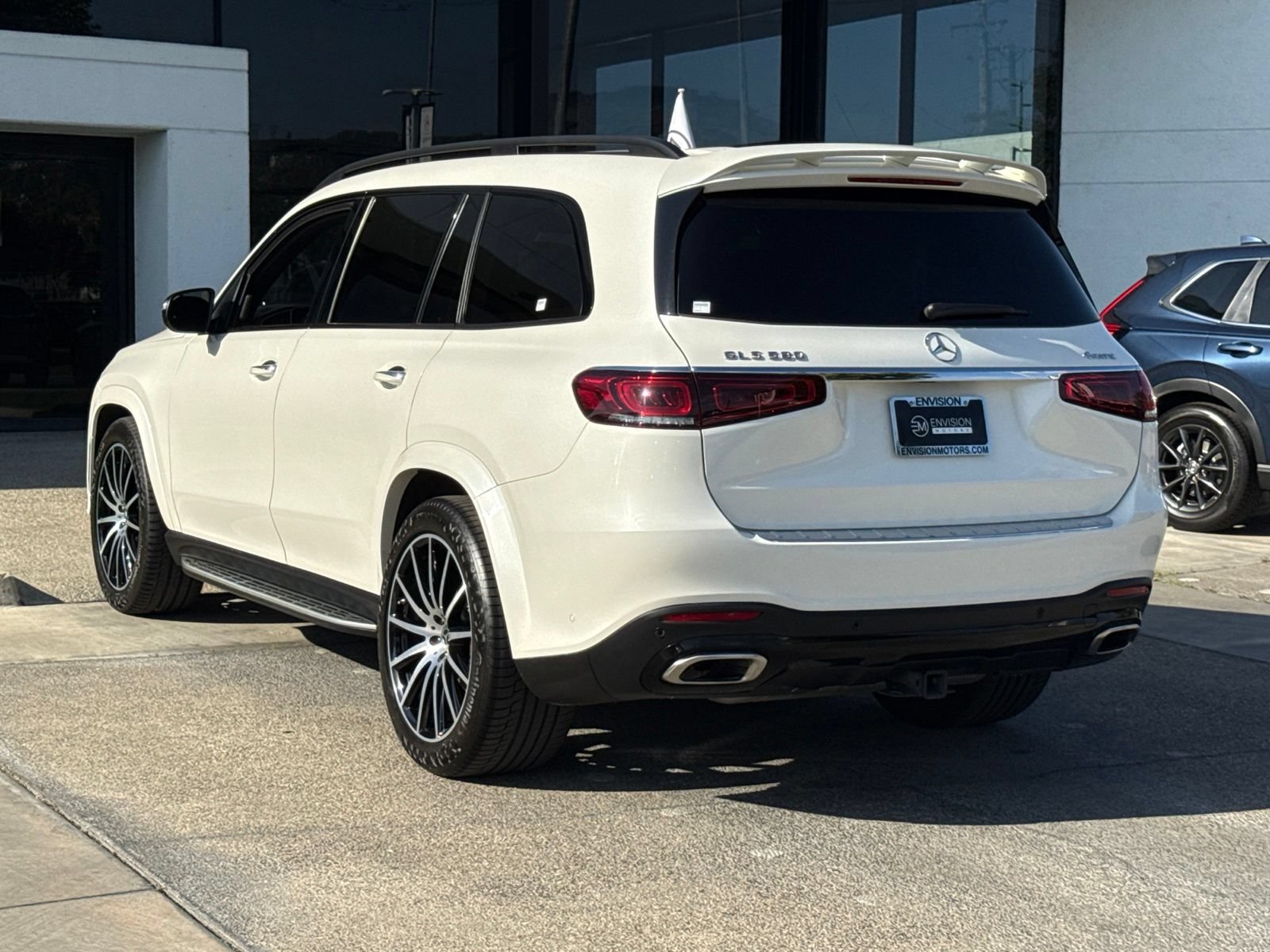 Used 2023 Mercedes-Benz GLS 580 4MATIC image 10