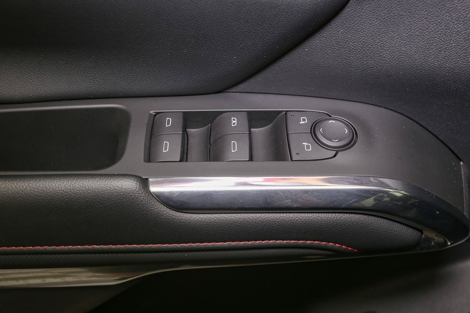 Used 2024 Chevrolet Traverse Z71 AWD/4WD image 39