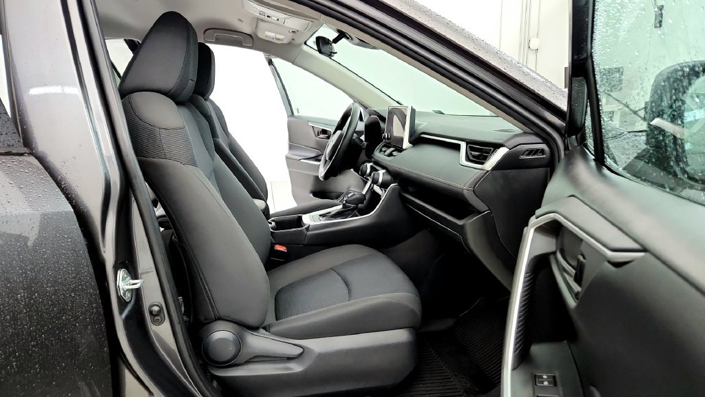 Certified 2024 Toyota RAV4 LE AWD/4WD image 20