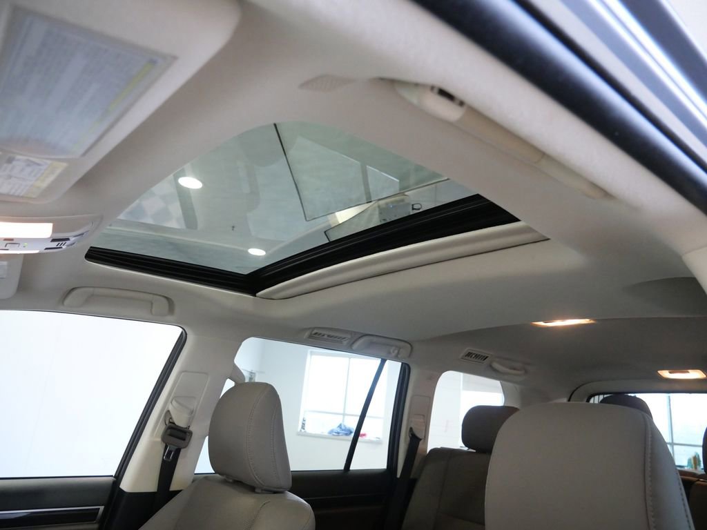 Used 2021 Lexus GX 460 Premium w/ Premium Package image 27