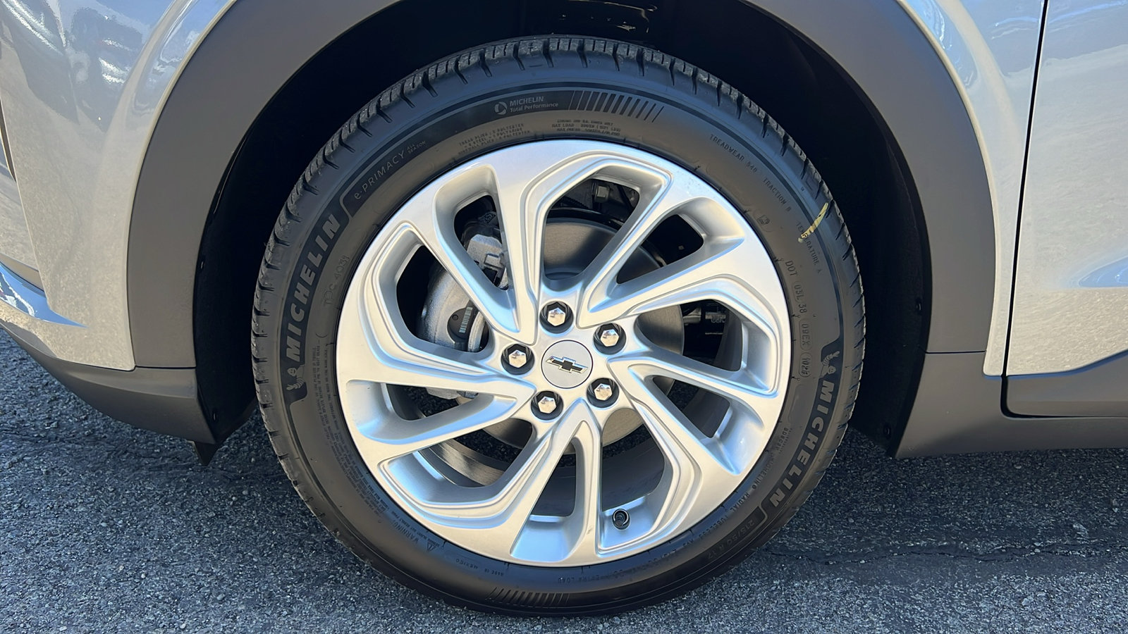 New 2027 Chevrolet Bolt LT w/ Comfort Package FWD image 10