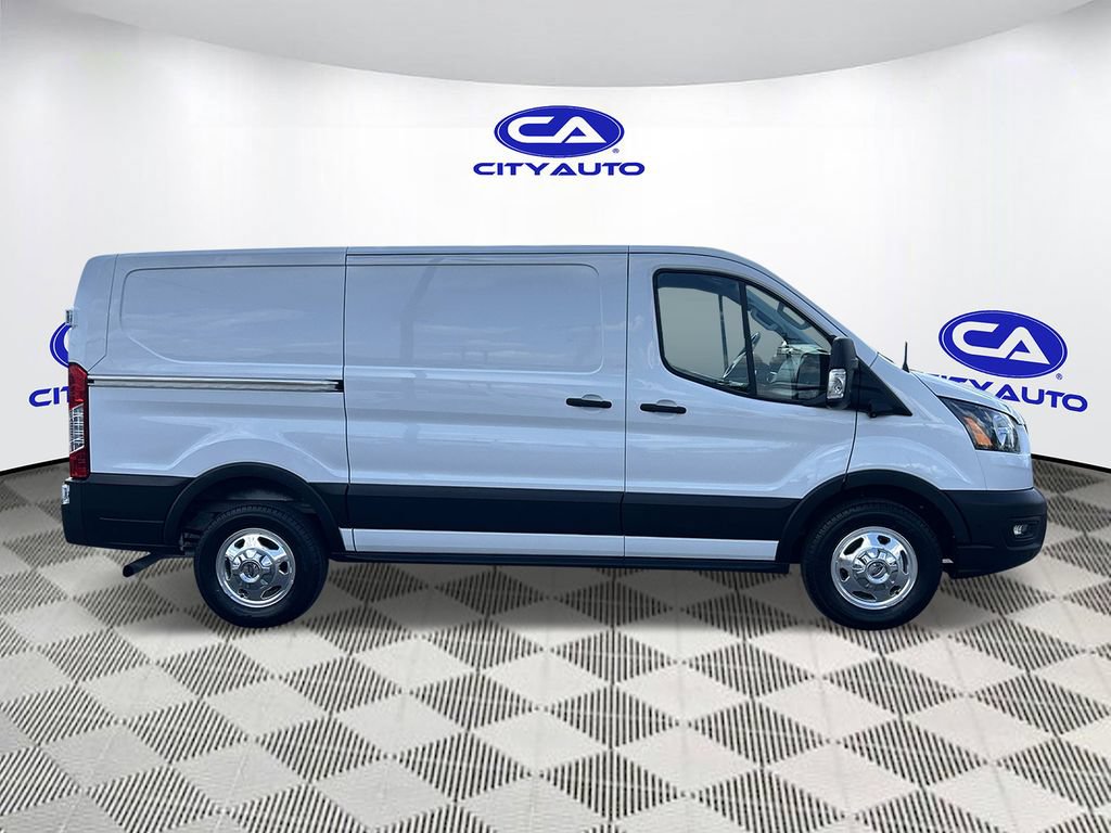 Used 2022 Ford Transit 250 Low Roof AWD image 2