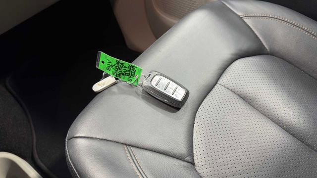 Used 2019 Chrysler Pacifica Touring-L Plus w/ Tire & Wheel Group image 30