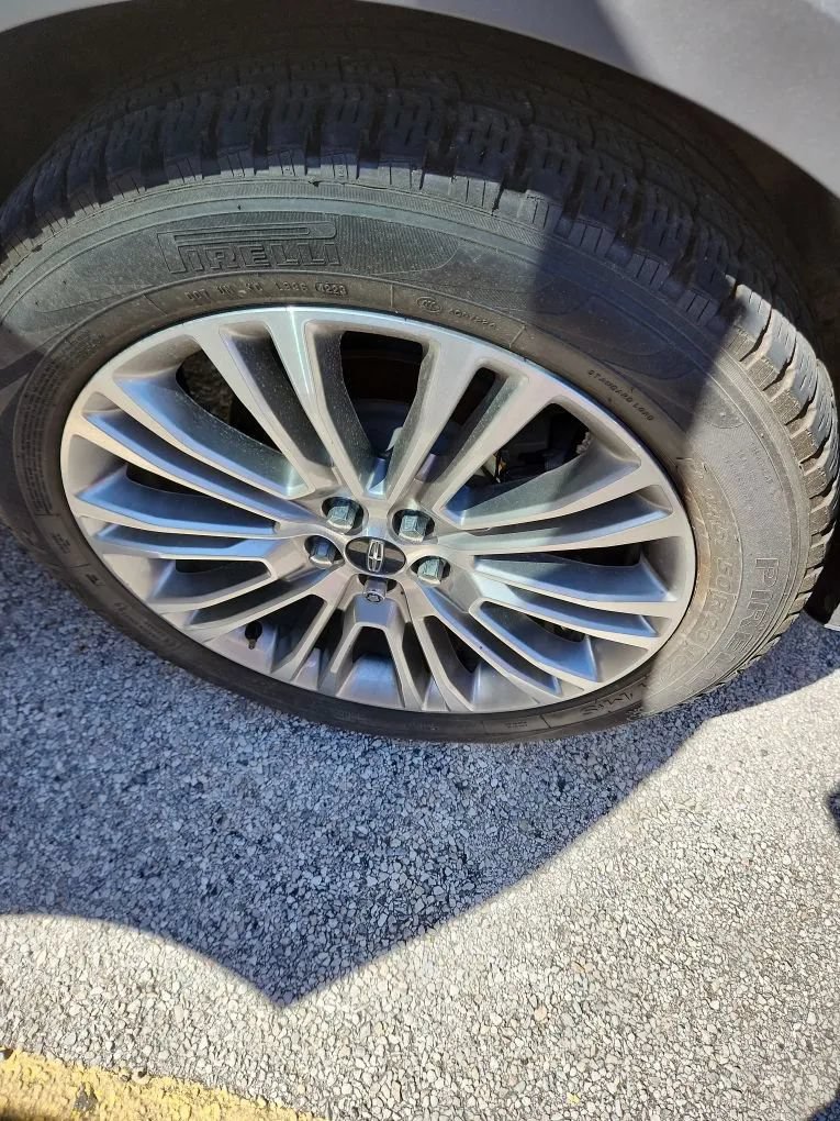Used 2018 Lincoln MKX Reserve FWD image 20