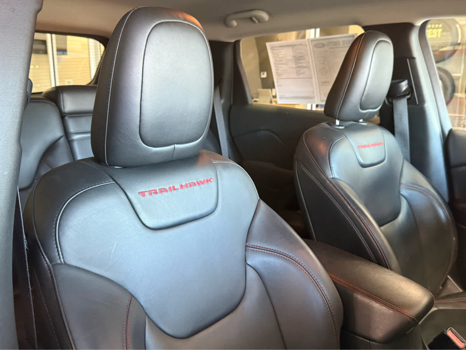 Used 2015 Jeep Cherokee Trailhawk w/ Leather Interior Group AWD/4WD image 40