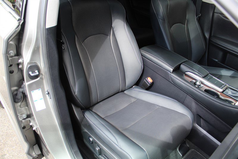 Used 2021 Lexus RX 450h AWD w/ Premium Package image 29