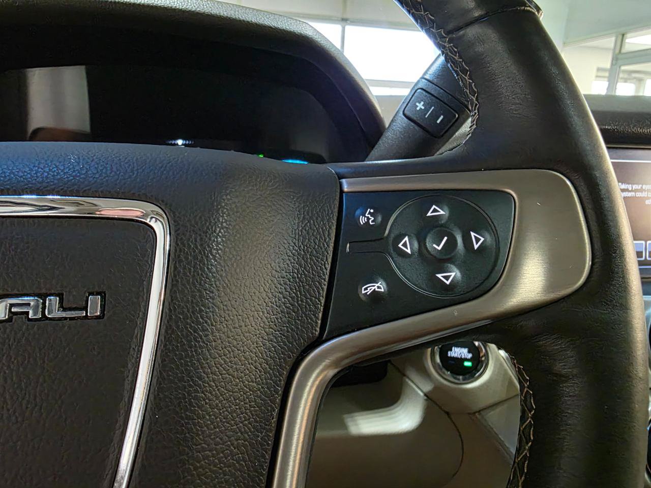 Used 2017 GMC Yukon XL Denali w/ Open Road Package AWD/4WD image 37