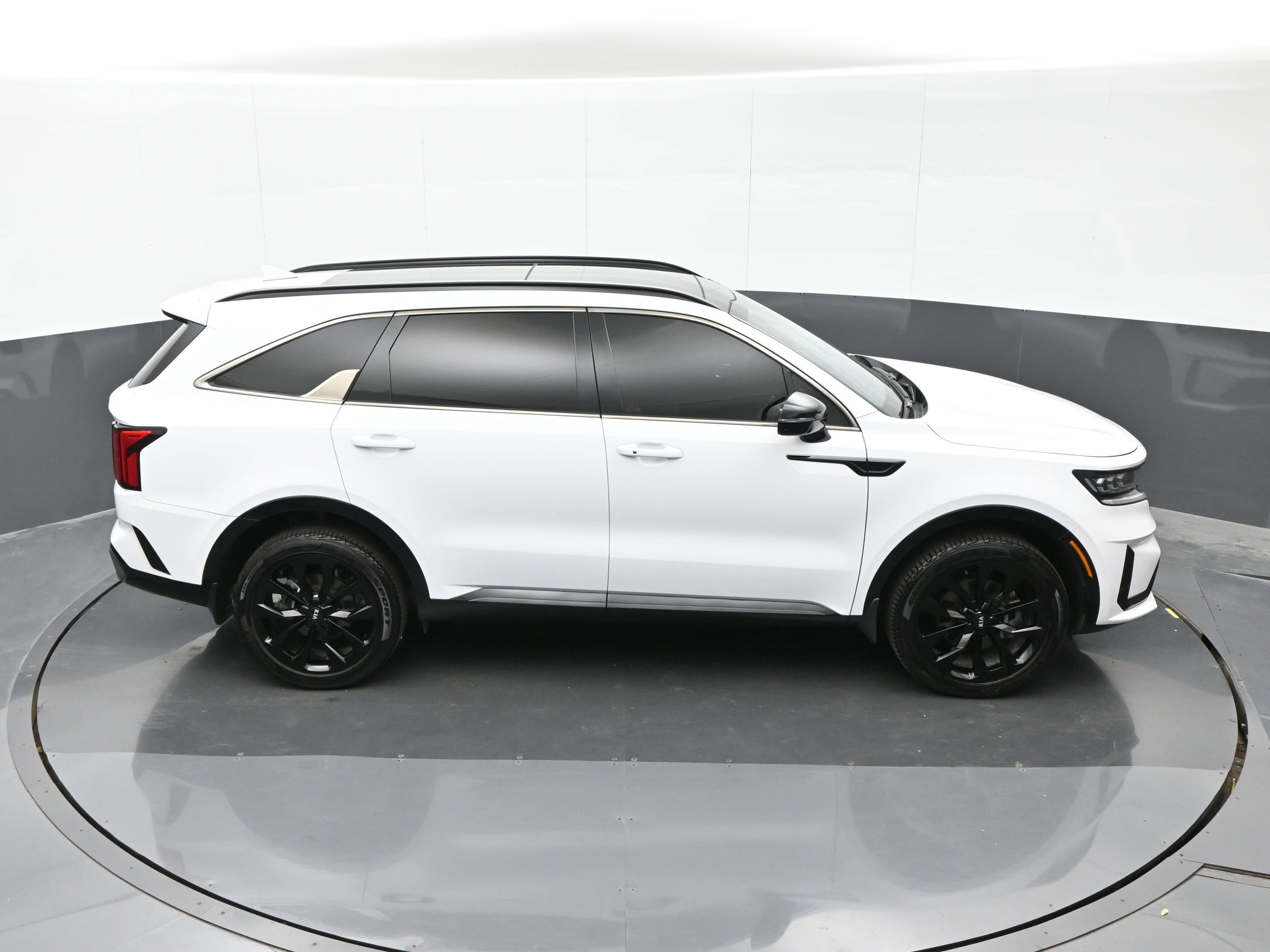 Used 2021 Kia Sorento SX image 40