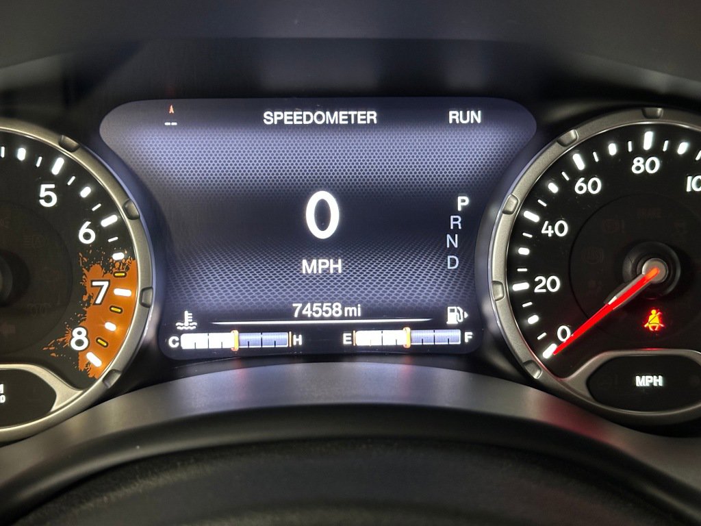 Used 2015 Jeep Renegade Limited image 3