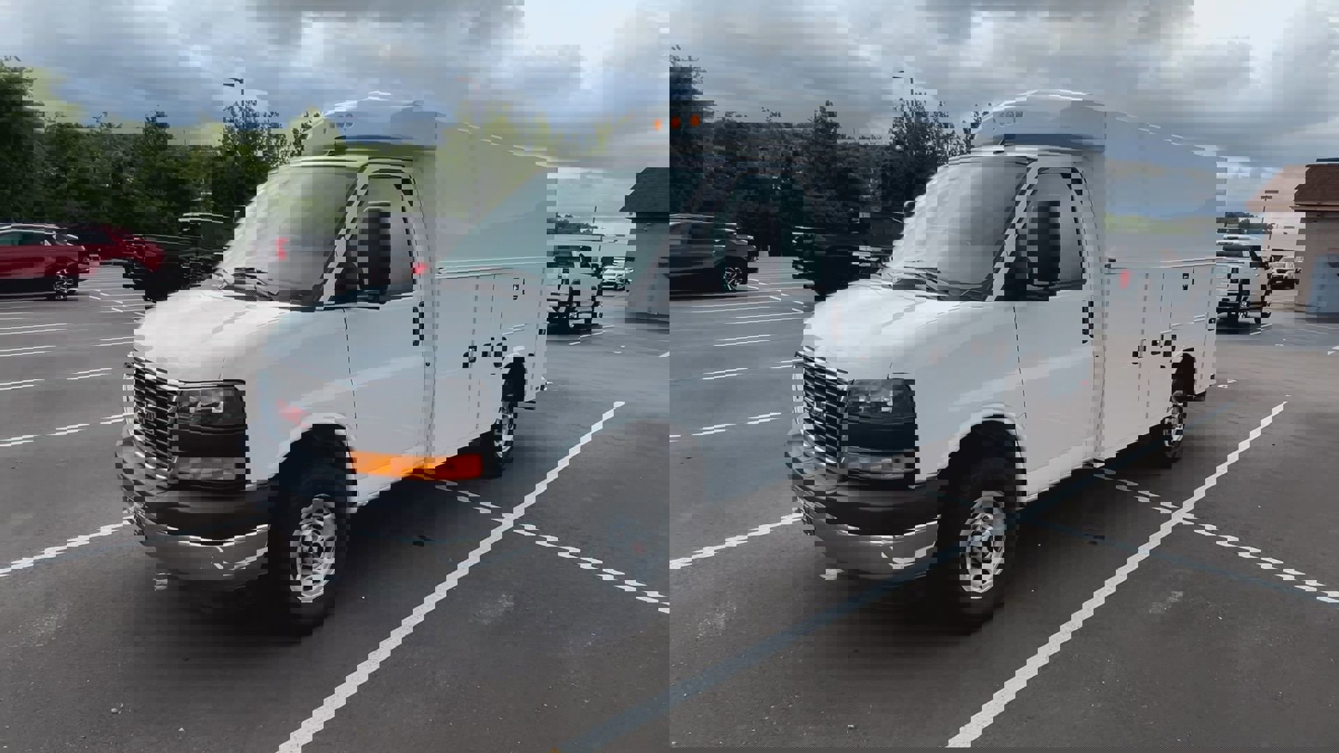 New 2025 GMC Savana 3500 w/ Power Convenience Package image 36