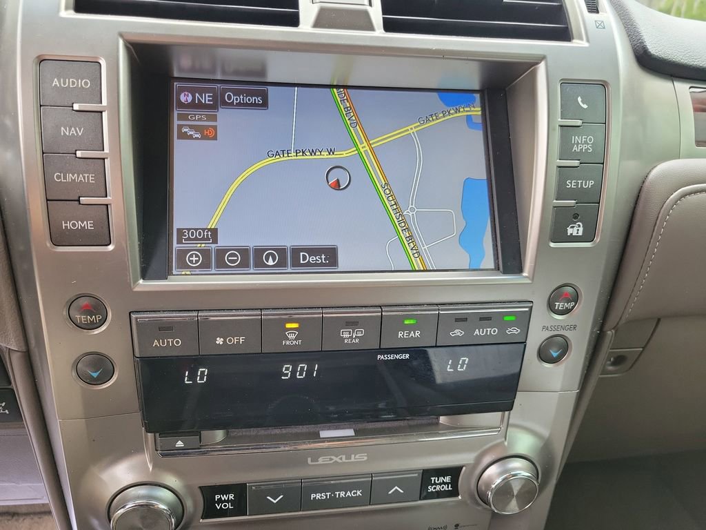 Used 2018 Lexus GX 460 Premium w/ Premium Package AWD/4WD image 31