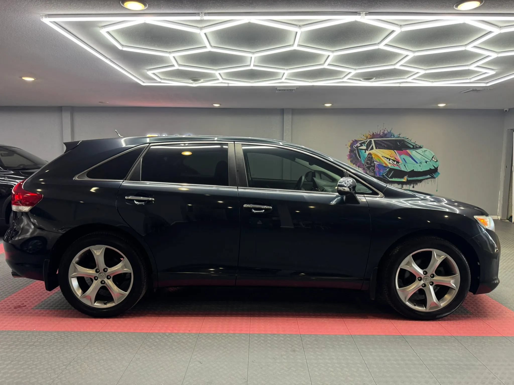 Used 2015 Toyota Venza XLE FWD image 8