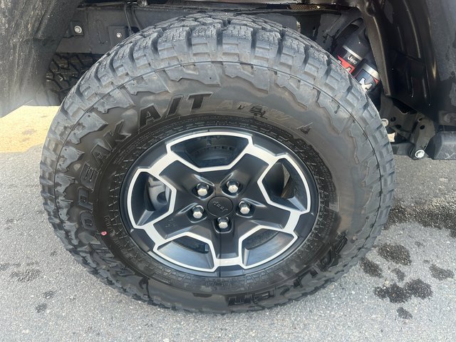 Used 2023 Jeep Gladiator Mojave w/ Cold Weather Group image 10