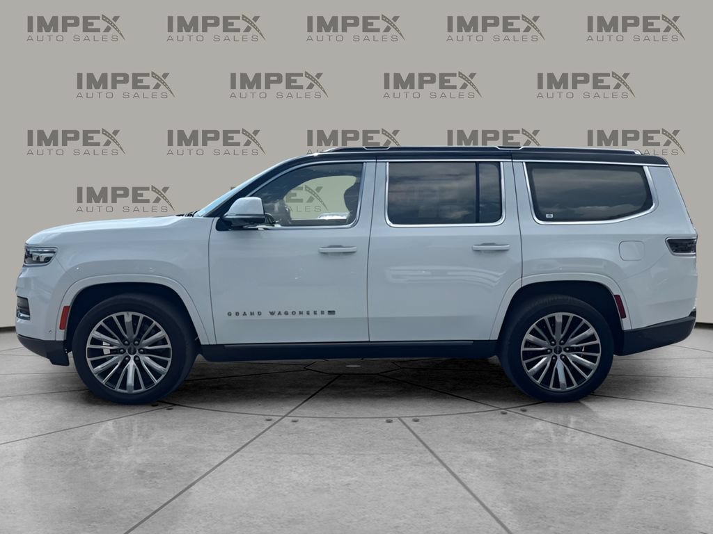 Used 2022 Jeep Grand Wagoneer Series III AWD/4WD image 2