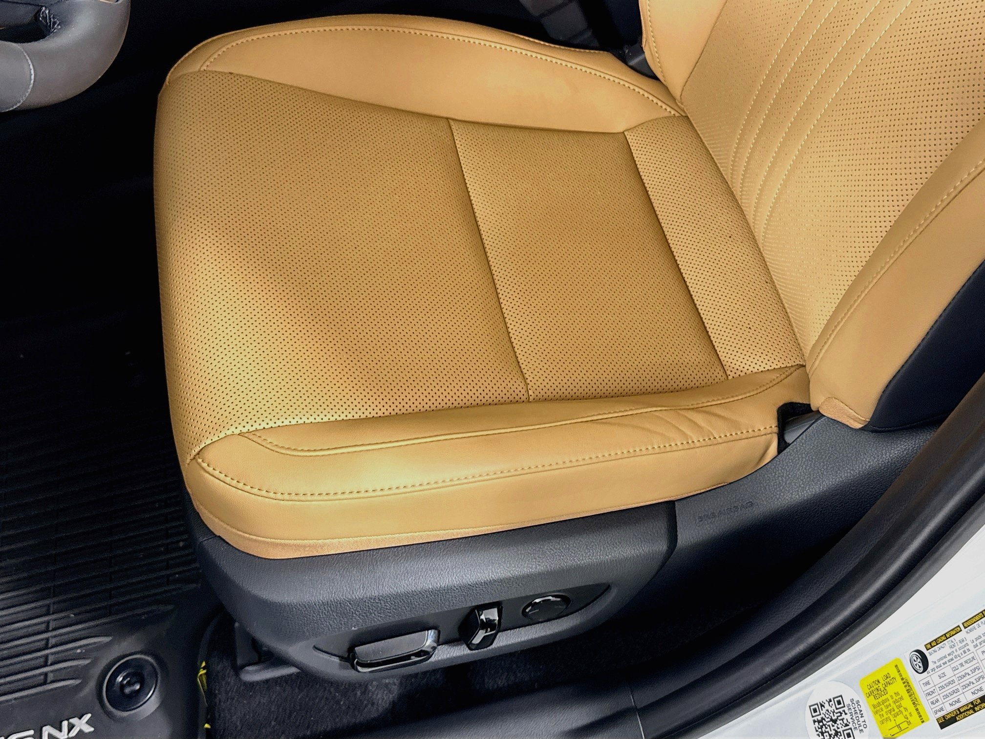 Certified 2025 Lexus NX 350h AWD w/ Accessory Package (P3) image 20