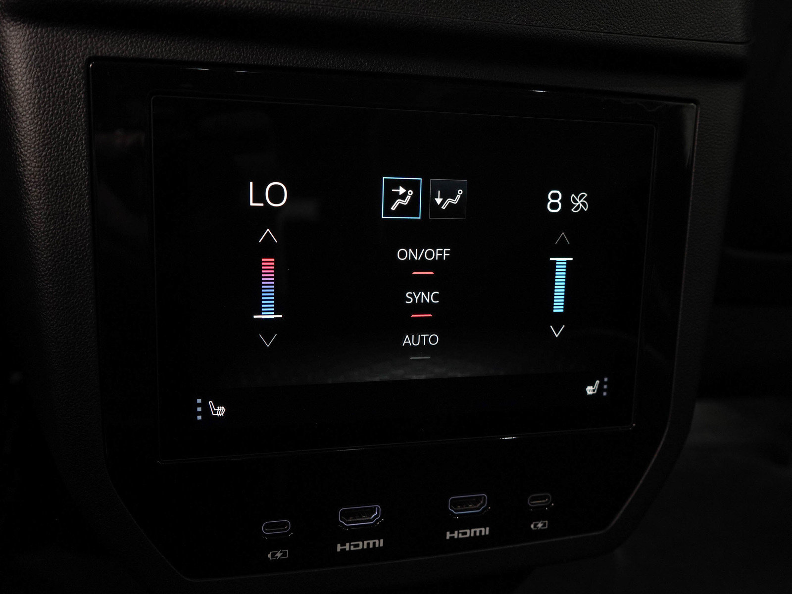 Used 2025 GMC Yukon AT4 Ultimate AWD/4WD image 18
