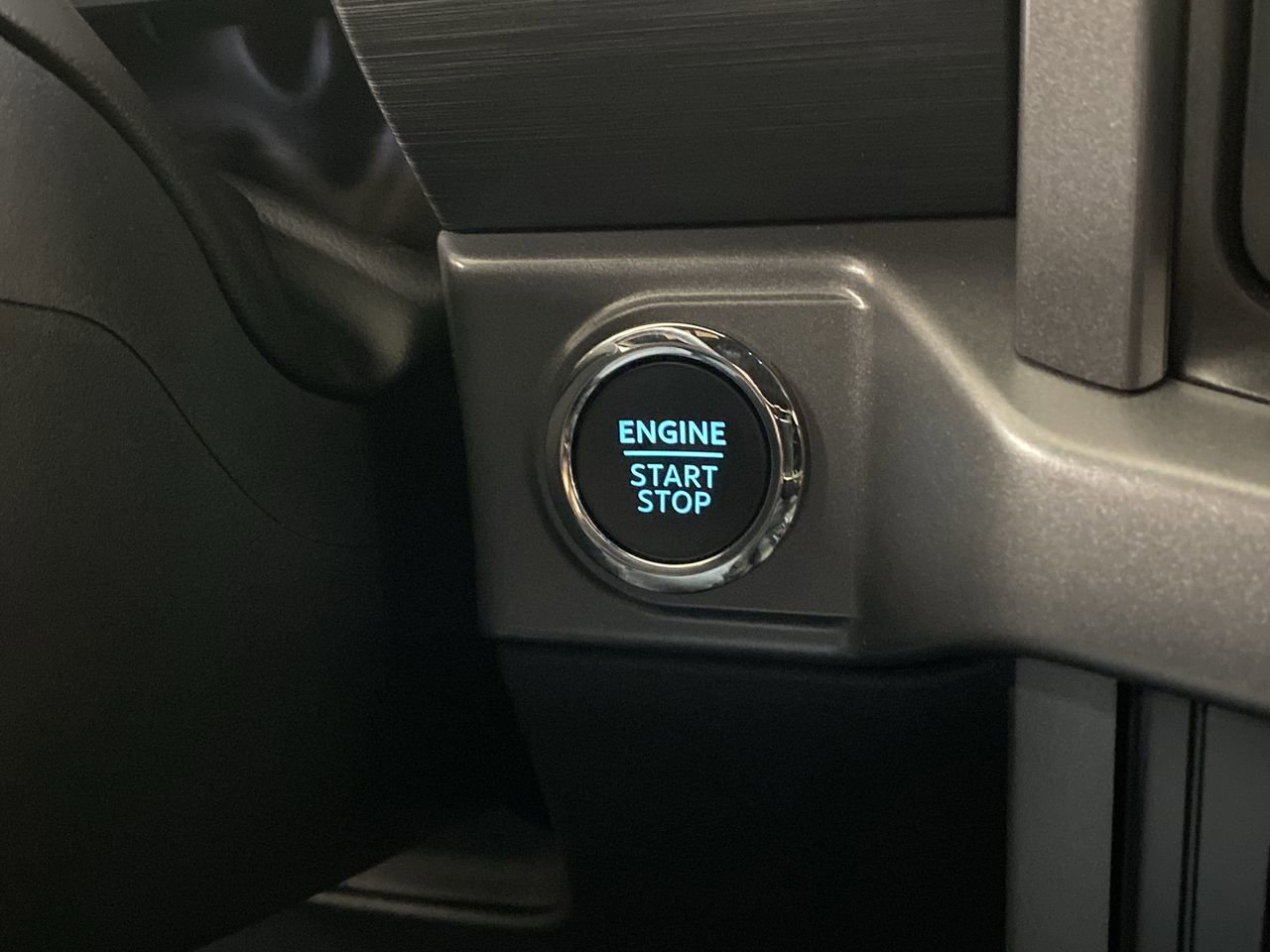 New 2025 Ford F150 XLT w/ Equipment Group 302A MID image 19