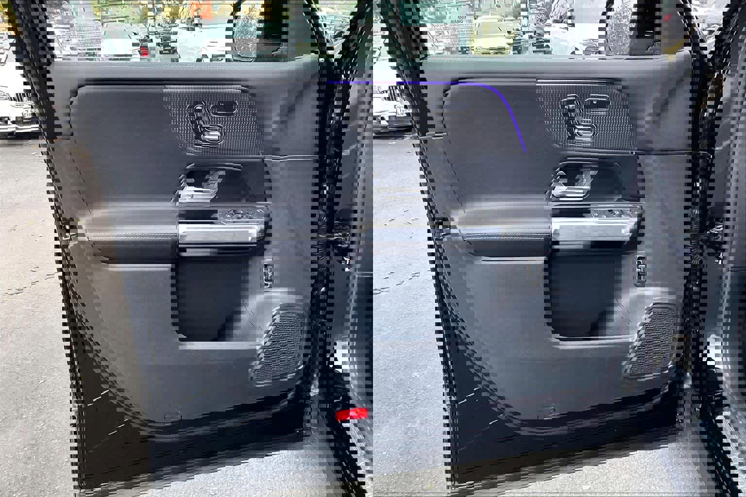 Used 2023 Mercedes-Benz GLB 250 image 23