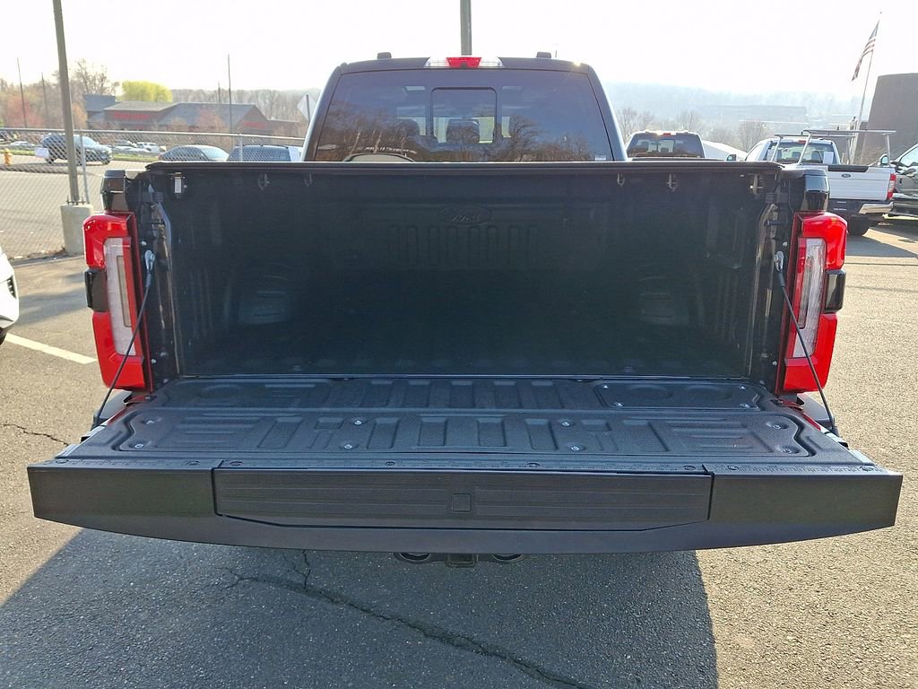 Certified 2025 Ford F250 Platinum w/ Platinum Plus Package image 30