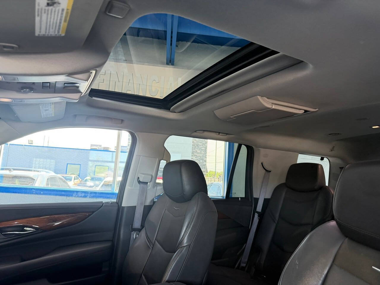 Used 2016 Cadillac Escalade Luxury AWD/4WD image 16
