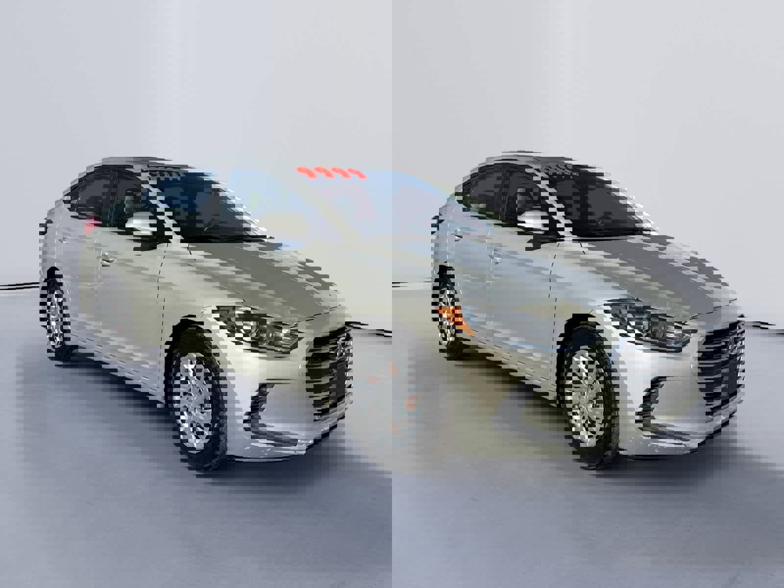 Used 2017 Hyundai Elantra SE image 1