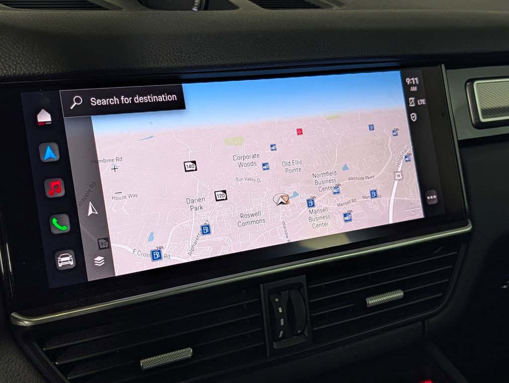 Certified 2023 Porsche Cayenne Platinum Edition image 31