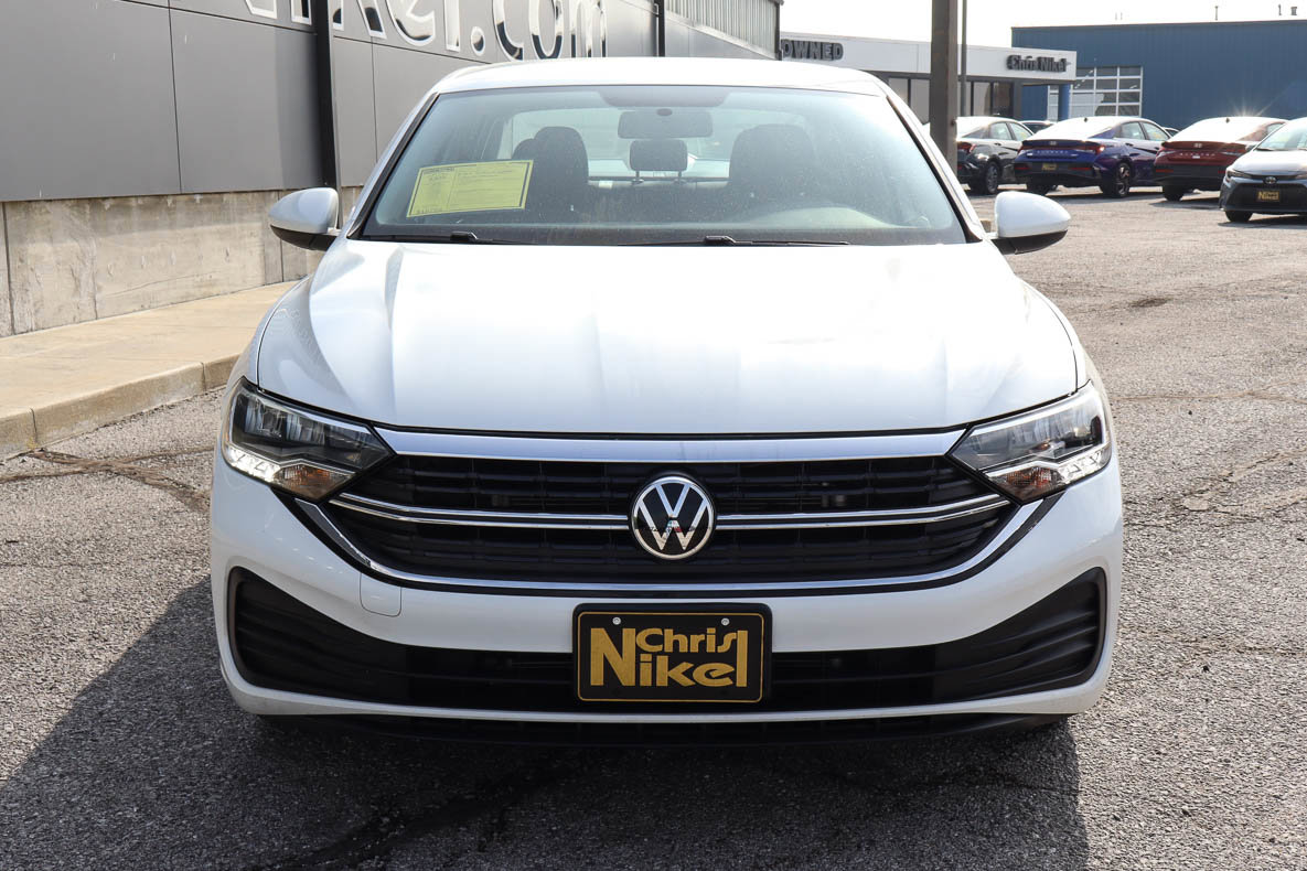 Used 2022 Volkswagen Jetta S FWD image 2