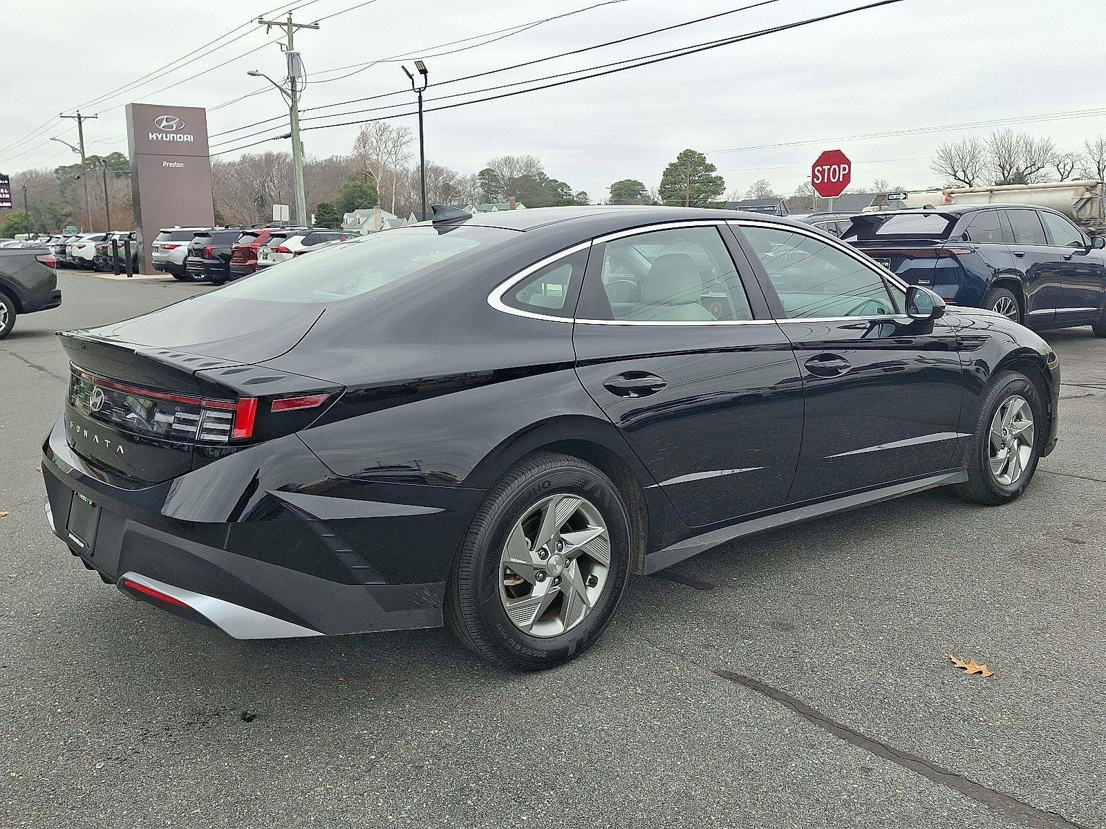 Used 2025 Hyundai Sonata SE image 4